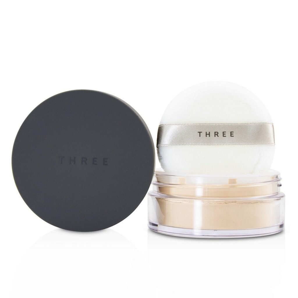 THREE Ultimate Diaphanous Loose Powder