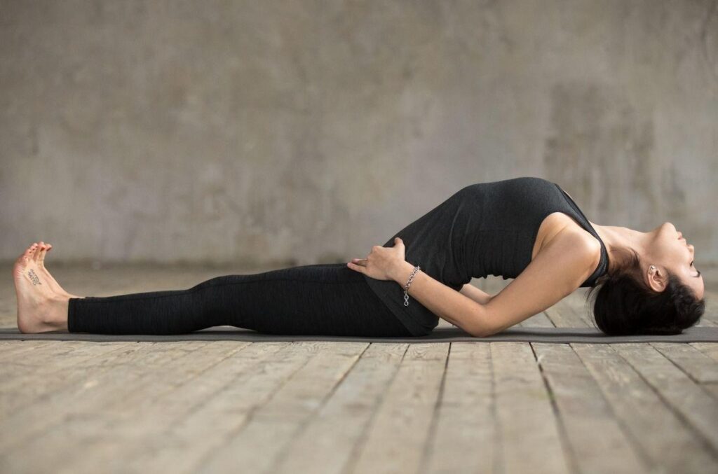 ท่าปลา (Fish Pose / Matsyasana)
